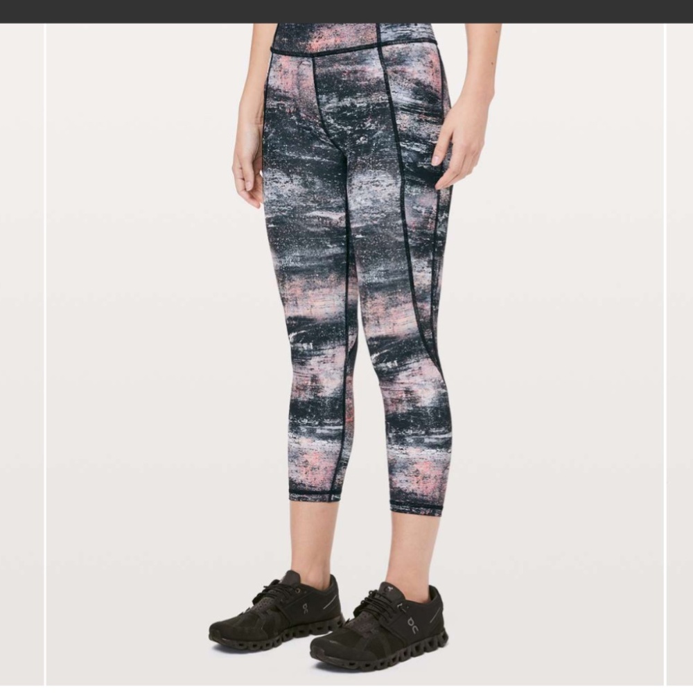 Lululemon Time to Sweat crop size 10